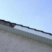 Recouvrement en PVC sur planche de rive